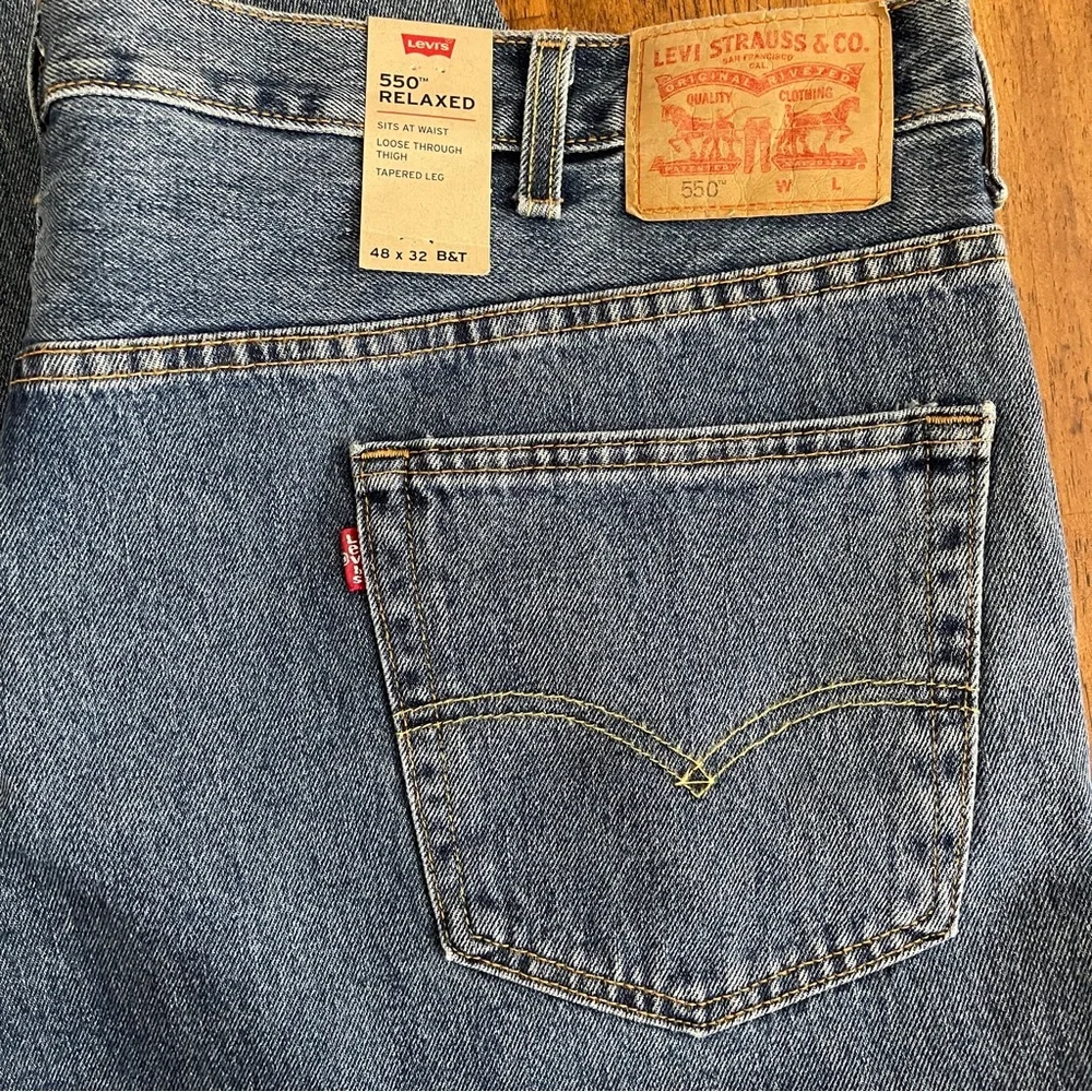 Levi’s 550 Relaxed Blue Jeans 48 x29” - Picture 1 of 8